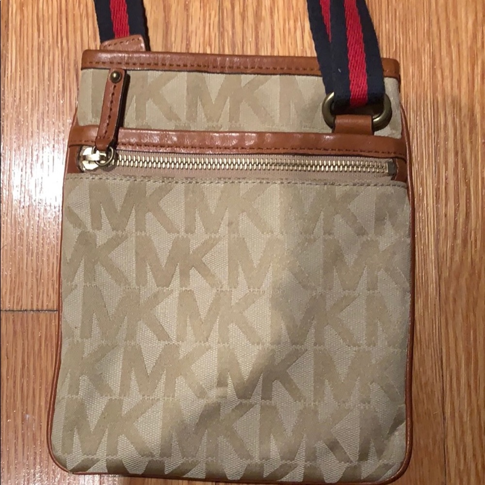 Cross body bag